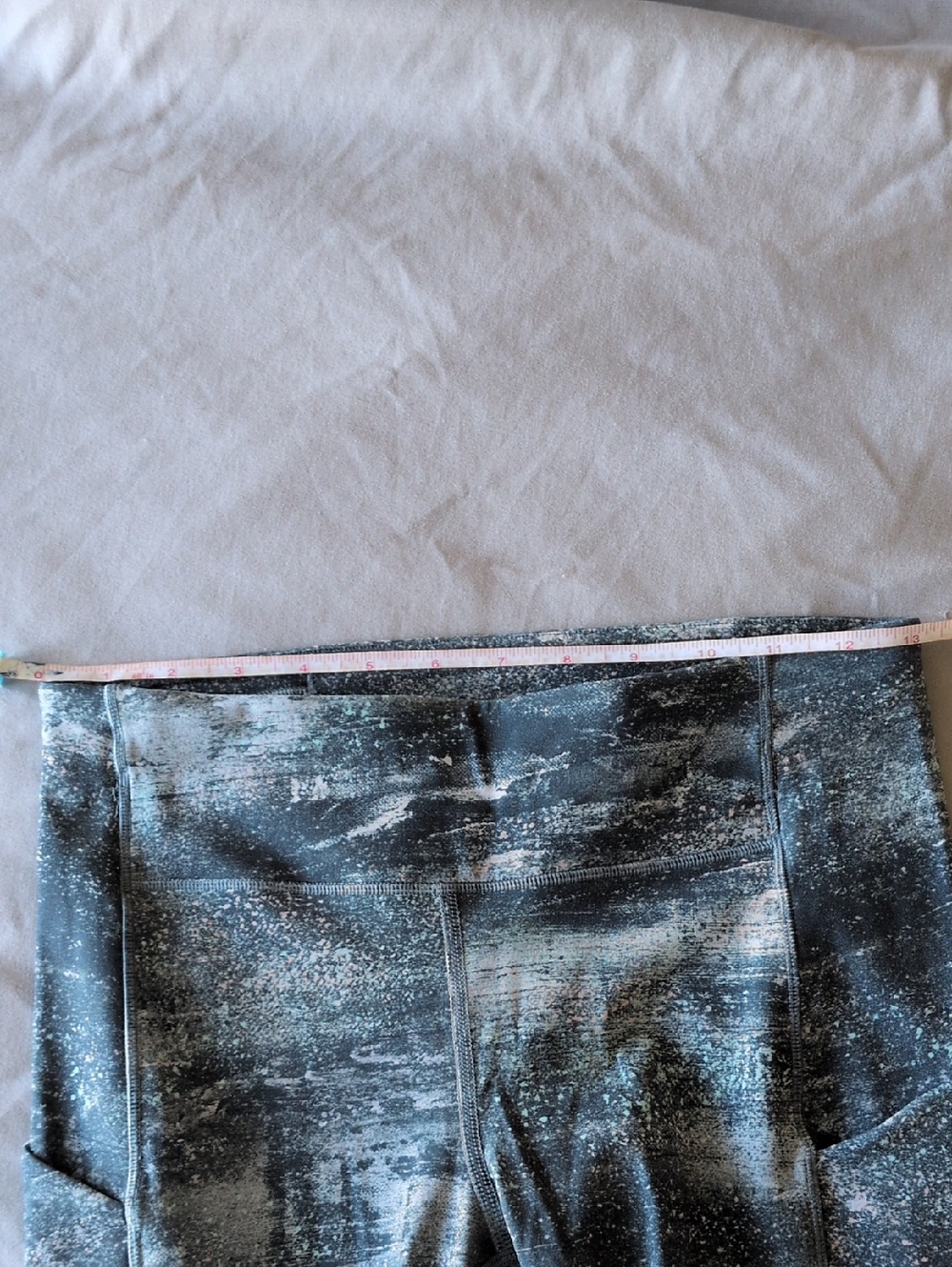 Women's Lululemon Leggings Capri Length Size 6 - Picture 5 of 6